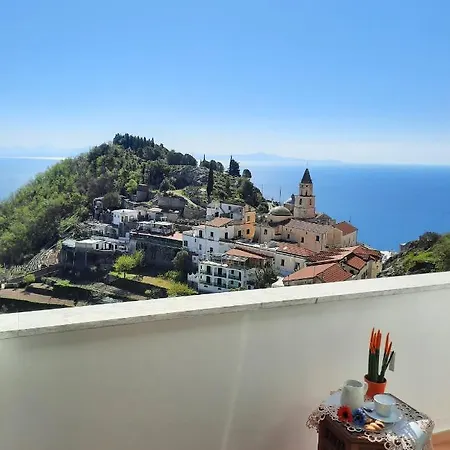 L'arabesco לינה וארוחת בוקר אמאלפי